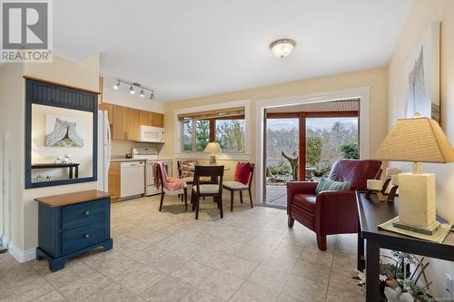 the suite gets river view too! - 1940 19Th Ave, Campbell River, BC - Indoor