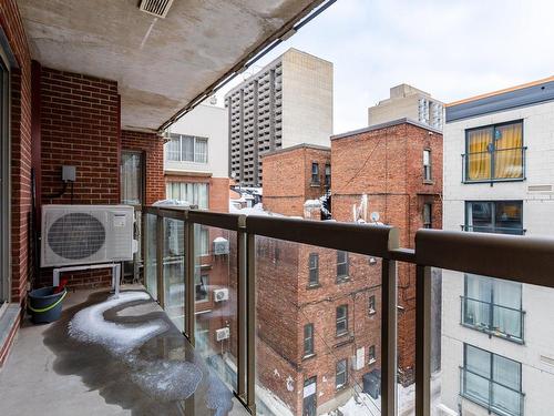 Balcon - 408-1455 Rue Towers, Montréal (Ville-Marie), QC - Outdoor With Exterior