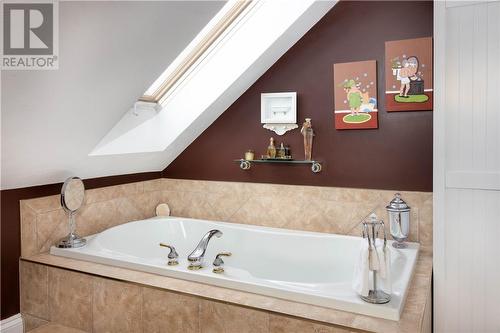 2423 Route 515, Sainte-Marie-De-Kent, NB - Indoor Photo Showing Bathroom