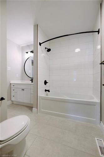 59-601 Grenfell Drive, London, ON - Indoor Photo Showing Bathroom