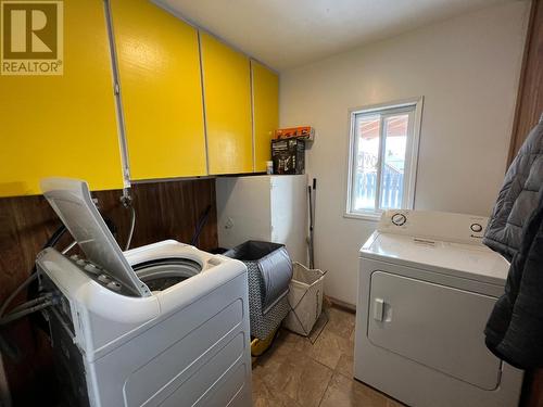 1113 121 Avenue, Dawson Creek, BC - Indoor Photo Showing Laundry Room
