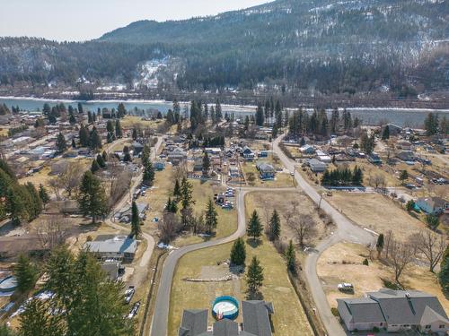 2977 Upper Levels Road, Castlegar, BC - Outdoor With View
