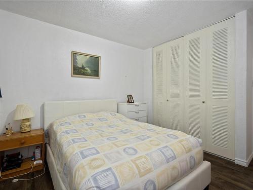 101-1600 Dufferin Cres, Nanaimo, BC - Indoor Photo Showing Bedroom