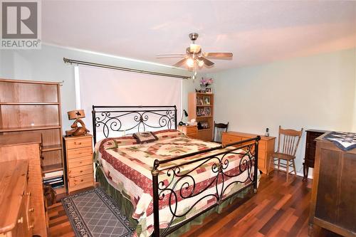 536-537 Loon Avenue, Vernon, BC - Indoor Photo Showing Bedroom