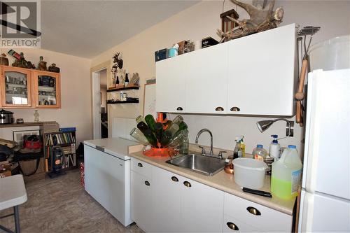 536-537 Loon Avenue, Vernon, BC - Indoor Photo Showing Kitchen
