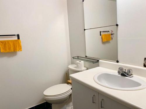 Bathroom - 504-3470 Rue Durocher, Montréal (Le Plateau-Mont-Royal), QC - Indoor Photo Showing Bathroom