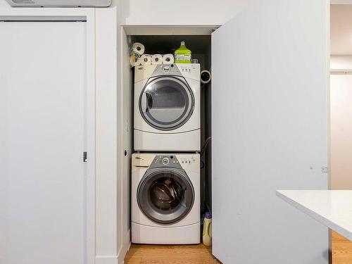 Laundry room - 1109-2320 Rue Tupper, Montréal (Ville-Marie), QC - Indoor Photo Showing Laundry Room