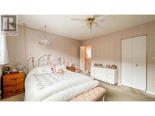 1225 Mountain Avenue, Kelowna, BC - Indoor Photo Showing Bedroom