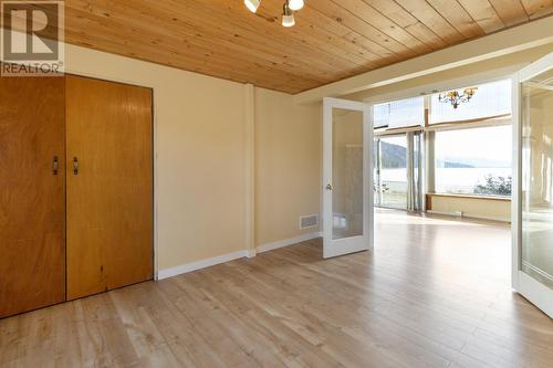 6046 Lakeview Road, Chase, BC - Indoor Photo Showing Other Room