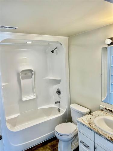 576 Raglan Street, Virden, MB - Indoor Photo Showing Bathroom