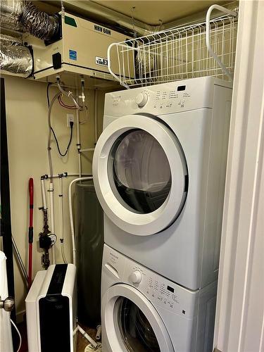 576 Raglan Street, Virden, MB - Indoor Photo Showing Laundry Room