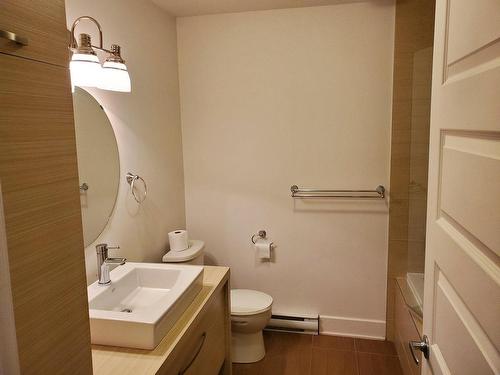 Salle de bains - 202-7233 Rue Marconi, Montréal (Villeray/Saint-Michel/Parc-Extension), QC - Indoor Photo Showing Bathroom