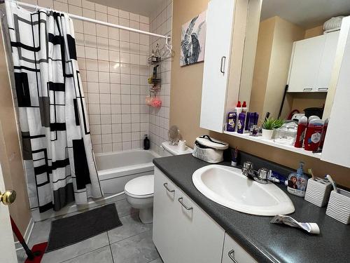 Bathroom - 2181  - 2189 Rue Schulz, Saint-Jérôme, QC - Indoor Photo Showing Bathroom