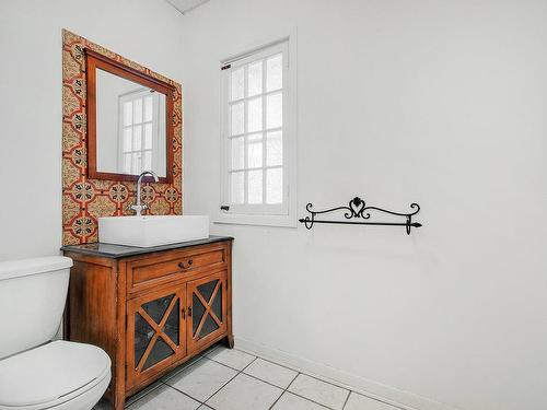 Salle d'eau - 328 Rue Les Érables, Laval (Laval-Sur-Le-Lac), QC - Indoor Photo Showing Bathroom