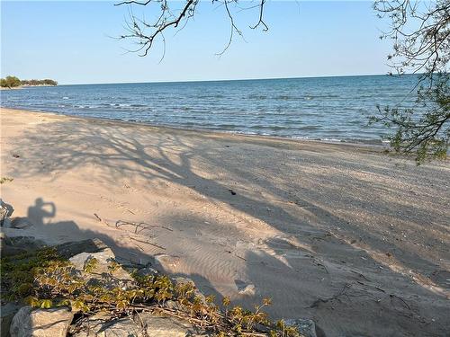 Water access - sandy beach - 11 Great Lake Lane, Selkirk, ON - Outdoor With Body Of Water With View