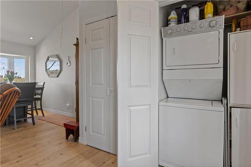 11 Great Lake Lane, Selkirk, ON - Indoor Photo Showing Laundry Room