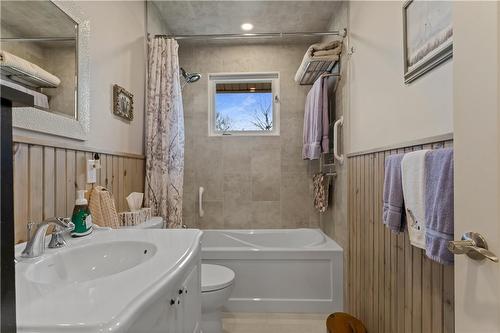 11 Great Lake Lane, Selkirk, ON - Indoor Photo Showing Bathroom