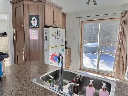 Cuisine - 6430  - 6432 Boul. Témiscamingue, Rouyn-Noranda, QC - Indoor Photo Showing Kitchen With Double Sink