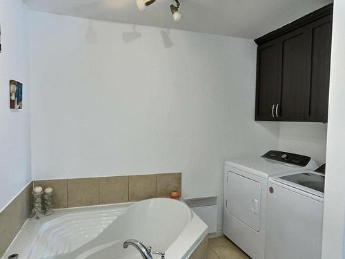 Salle de bains - 6430  - 6432 Boul. Témiscamingue, Rouyn-Noranda, QC - Indoor Photo Showing Bathroom