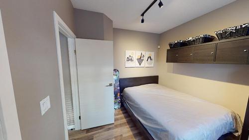 2136 Panorama Drive, Panorama, BC - Indoor Photo Showing Bedroom