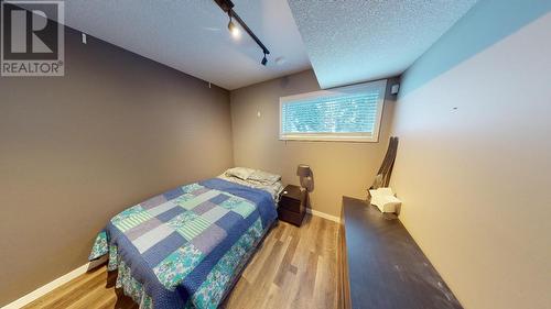 2136 Panorama  Drive, Panorama, BC - Indoor Photo Showing Bedroom