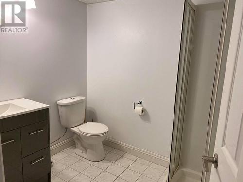 5608 214 Road, Dawson Creek, BC - Indoor Photo Showing Bathroom