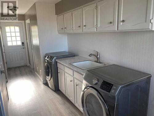 5608 214 Road, Dawson Creek, BC - Indoor Photo Showing Laundry Room
