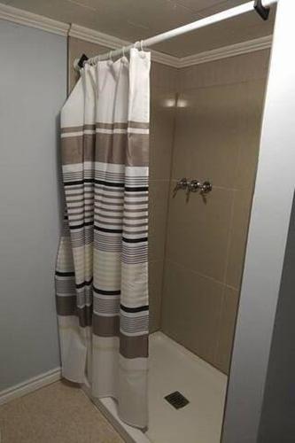 Bathroom - 633  - 635 1Re Rue, Murdochville, QC - Indoor Photo Showing Basement