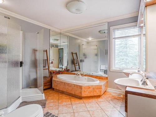 Salle de bains attenante Ã  la CCP - 808 Rue De La Boisbouscache, Terrebonne (Lachenaie), QC - Indoor Photo Showing Bathroom