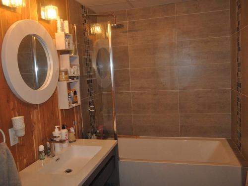 Salle de bains - 1410 Rue St-Paul, Farnham, QC - Indoor Photo Showing Bathroom