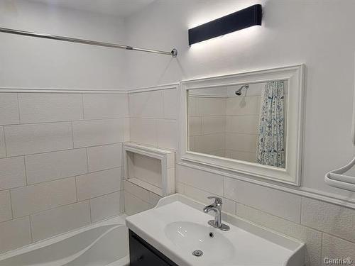 Salle de bains - 2260  - 2262 Av. Beaconsfield, Montréal (Côte-Des-Neiges/Notre-Dame-De-Grâce), QC - Indoor Photo Showing Bathroom