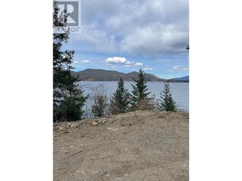 5649 Cosens Bay Road Unit# 8, Coldstream, BC 