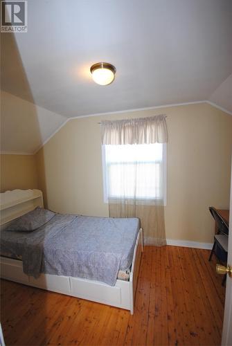 136 Bonaventure Avenue, St. John'S, NL - Indoor Photo Showing Bedroom
