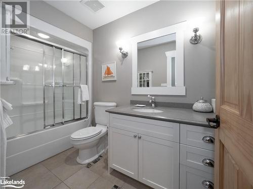 1020 Birch Glen Road Unit# V15 W2P1 Or W3P2, Baysville, ON - Indoor Photo Showing Bathroom