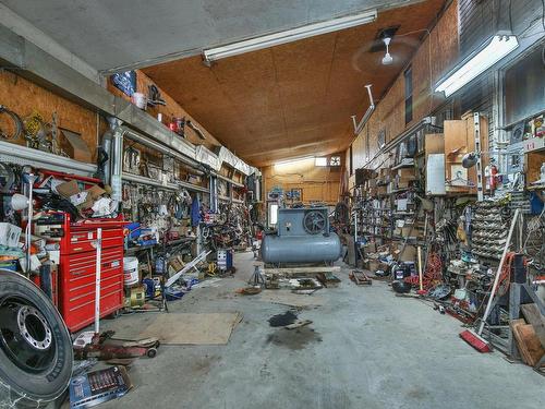 Garage - 451  - 455 Ch. Bradley, Saint-Armand, QC - Indoor Photo Showing Garage