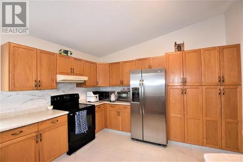 4904 Valleyview Place, Vernon, BC - Indoor Photo Showing Kitchen
