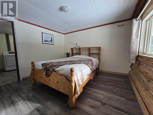 9509 Dunster-Croydon Road, Mcbride, BC - Indoor Photo Showing Bedroom