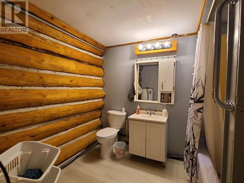 9509 Dunster-Croydon Road, Mcbride, BC - Indoor Photo Showing Bathroom