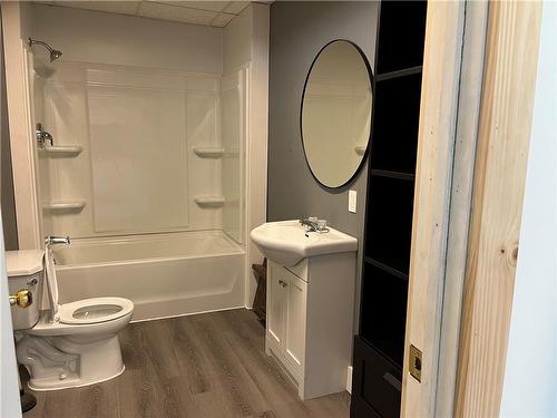 1572 North Shore Drive, Lowbanks, ON - Indoor Photo Showing Bathroom