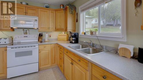 4667 Tiannia Road, Horsefly, BC - Indoor Photo Showing Kitchen With Double Sink