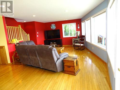 1837 Archibald Road Unit# 115, Blind Bay, BC - Indoor Photo Showing Living Room