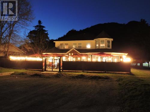 607 Eighth Avenue, Midway, BC - Outdoor