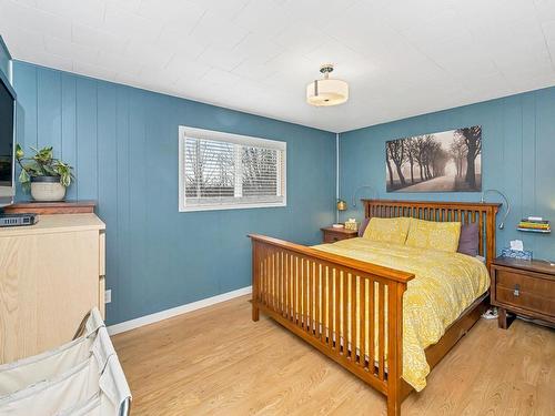 6797 Grant Rd, Sooke, BC - Indoor Photo Showing Bedroom
