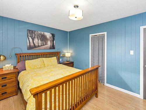 6797 Grant Rd, Sooke, BC - Indoor Photo Showing Bedroom