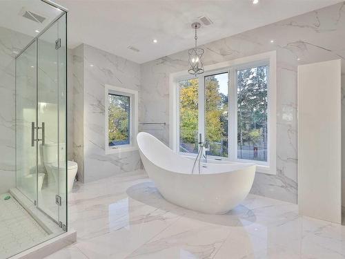 Toronto, ON - Indoor Photo Showing Bathroom
