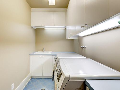 Salle de lavage - 257 Rue Corot, Montréal (Verdun/Île-Des-Soeurs), QC - Indoor Photo Showing Laundry Room