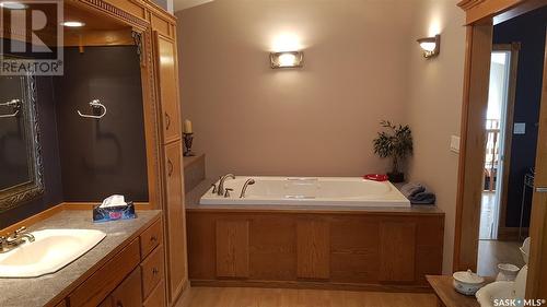 115 Sunset Drive, Estevan Rm No. 5, SK - Indoor Photo Showing Bathroom