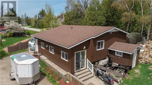 Unit #10 (Office & Home), 1200 Sq.Ft., 3 Bedrooms / 4PC Bath, Natural Gas Fireplace w/AC. Also Visitor Laundry Room. - 95 Mcvicar Street, Saugeen Shores, ON 