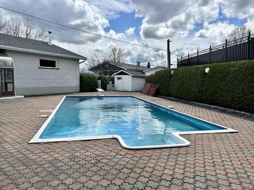 Piscine - 1122 Boul. Ouellet, Thetford Mines, QC - Outdoor With In Ground Pool With Backyard