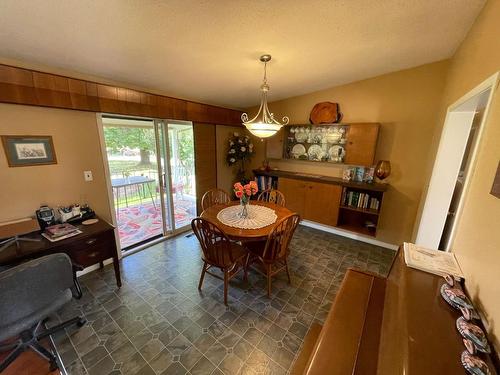 7538 17Th Street, Grand Forks, BC - Indoor Photo Showing Dining Room